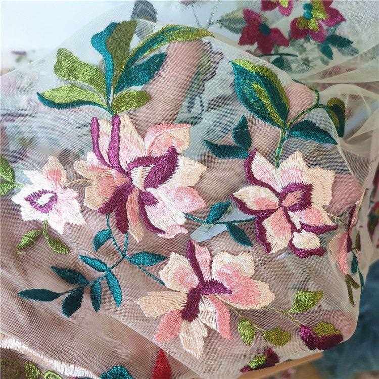 新款直销热销薄纱多色绣花面料 春夏连衣裙女装晚礼服面料 汉服刺
