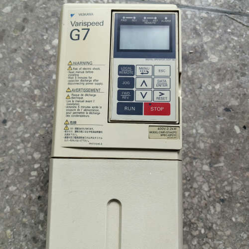 议价变频器2.2KW CIMR-G7A42P2 ,已