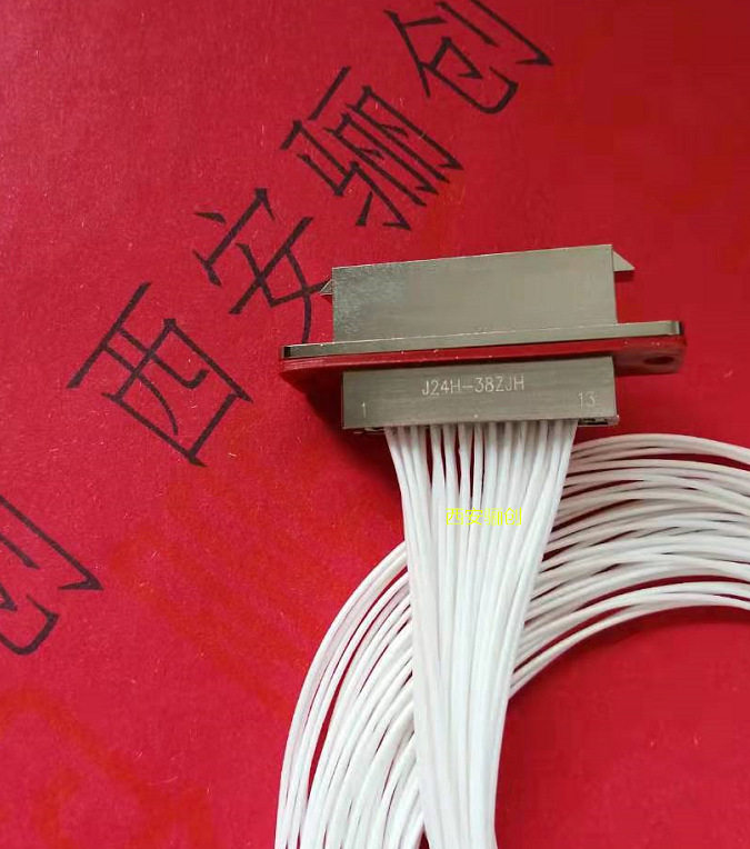 矩形连接器J24H-37TJ J24H-37TJH装针插头37芯接插件 骊创新品