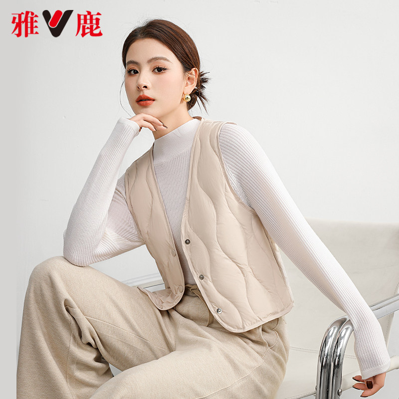内搭贴身轻薄羽绒服时尚V领马甲