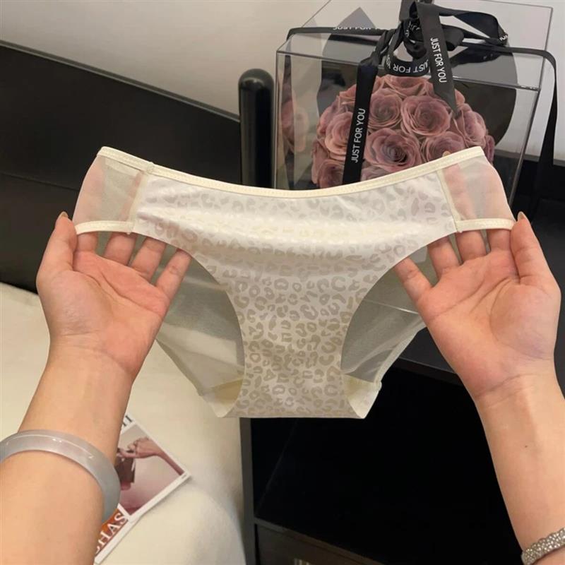 2裁艺轩性感豹纹蕾丝内裤女士棉质裆高级缎面舒适透气网纱三角裤
