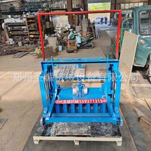 哈撒克斯坦免烧砖机 一机多用两块空心砖机 小型移动空心水泥砖机