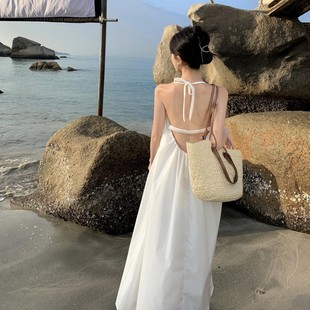 度假风长裙女夏季 法式 露背挂脖连衣裙海边沙滩裙白色超仙吊带裙子