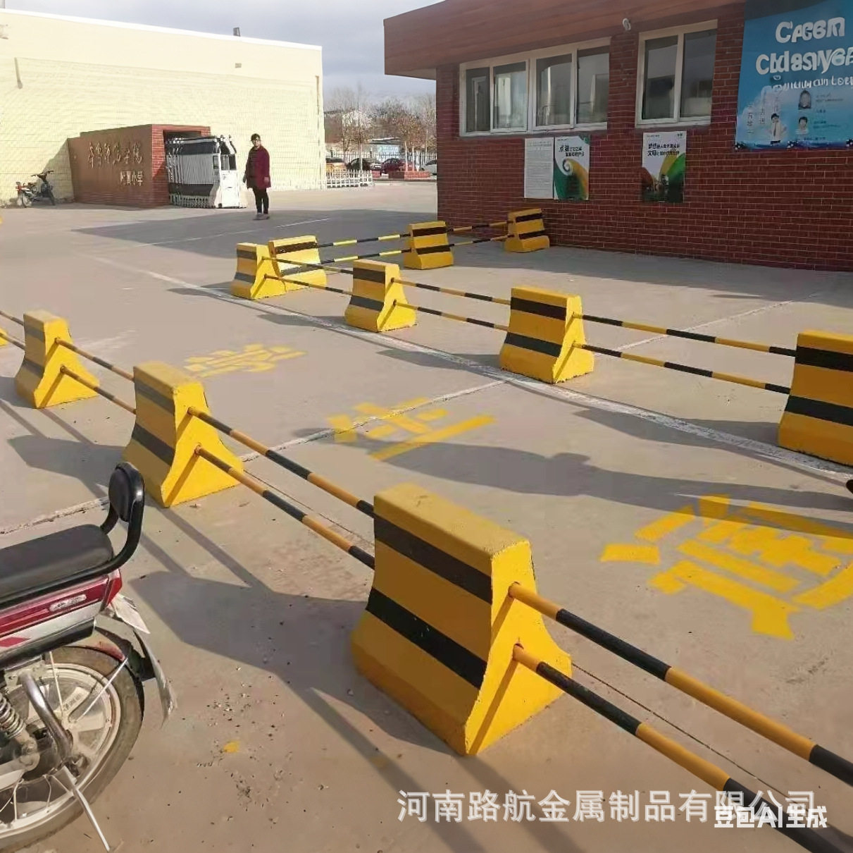 水泥防撞隔离墩护栏水马是马路障挡车神器车位门前禁止停车石墩子
