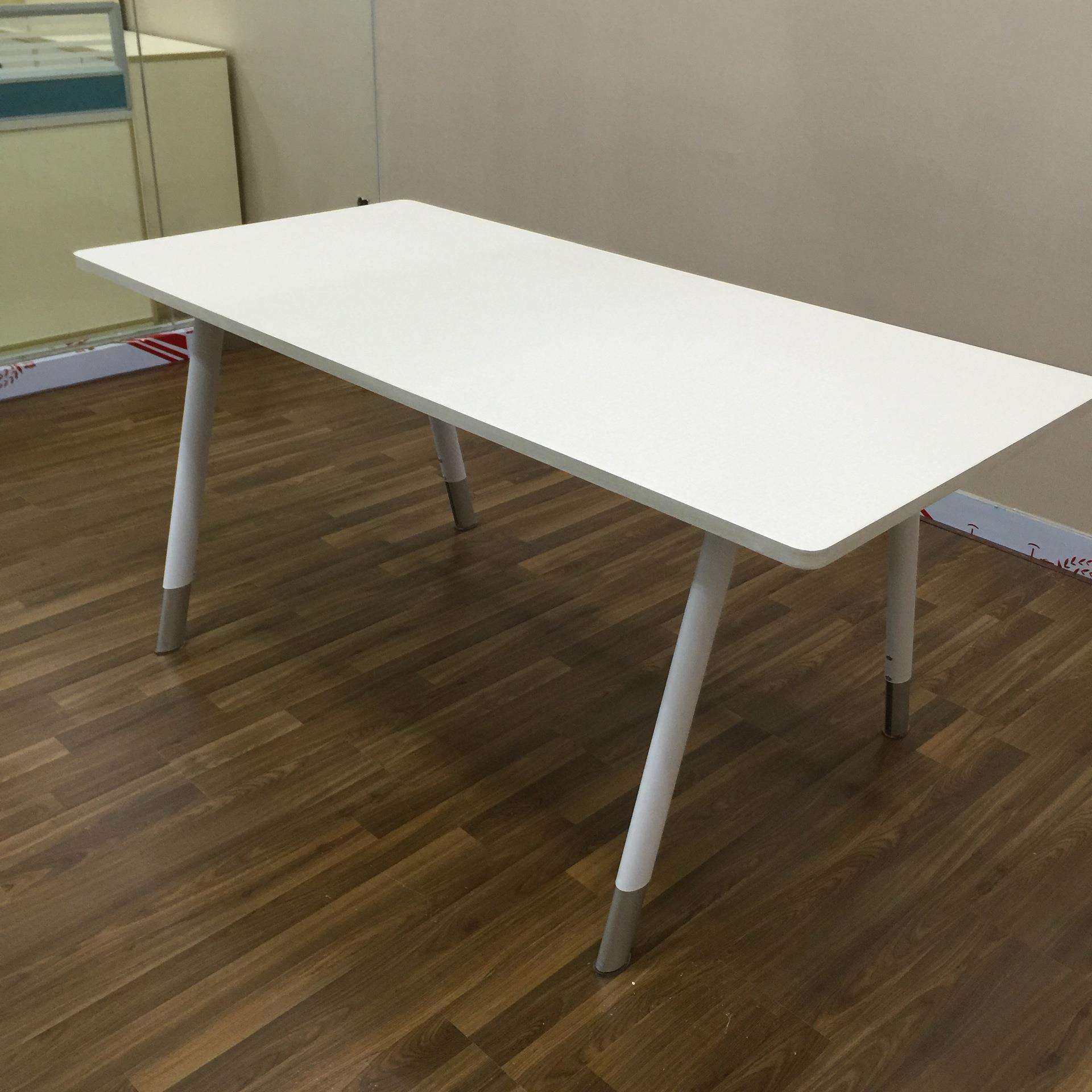 深圳简约现代会议桌长条桌洽谈桌工作台小型会议室接待桌长方形桌