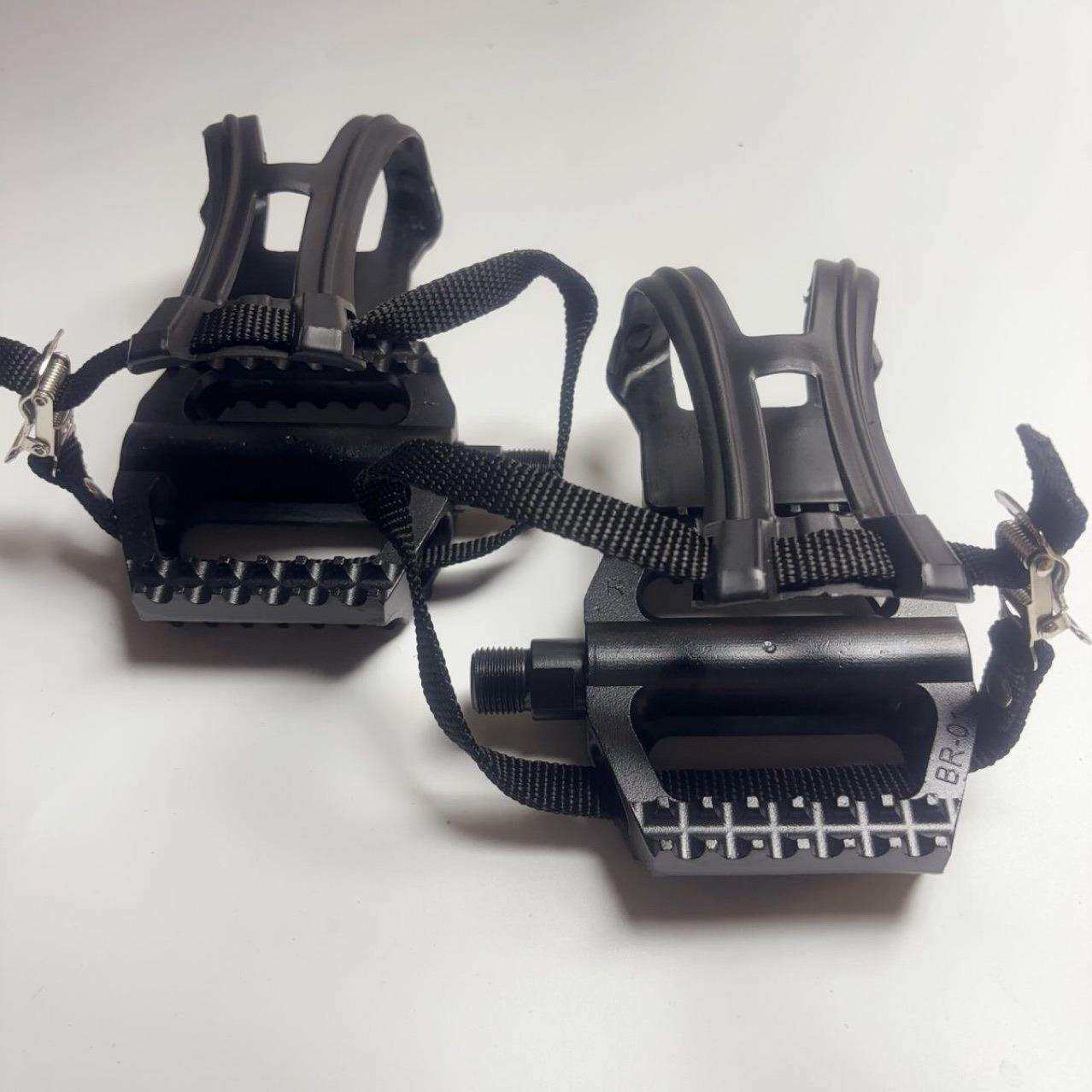 M141820健身房商用动感单车配件黑色铝合金脚踏魔鬼训练脚踏板