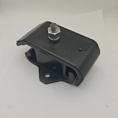 ME-031962  发动机支架 ENGINE MOUNTING