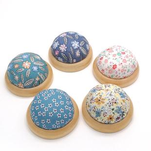 直销新款 手工DIY缝纫工具缝纫布艺 田园风木底座针插 针垫插针包