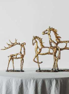 新款直销金色电镀马镂空鹿摆件家居客厅办公室软装摆设树脂工艺品