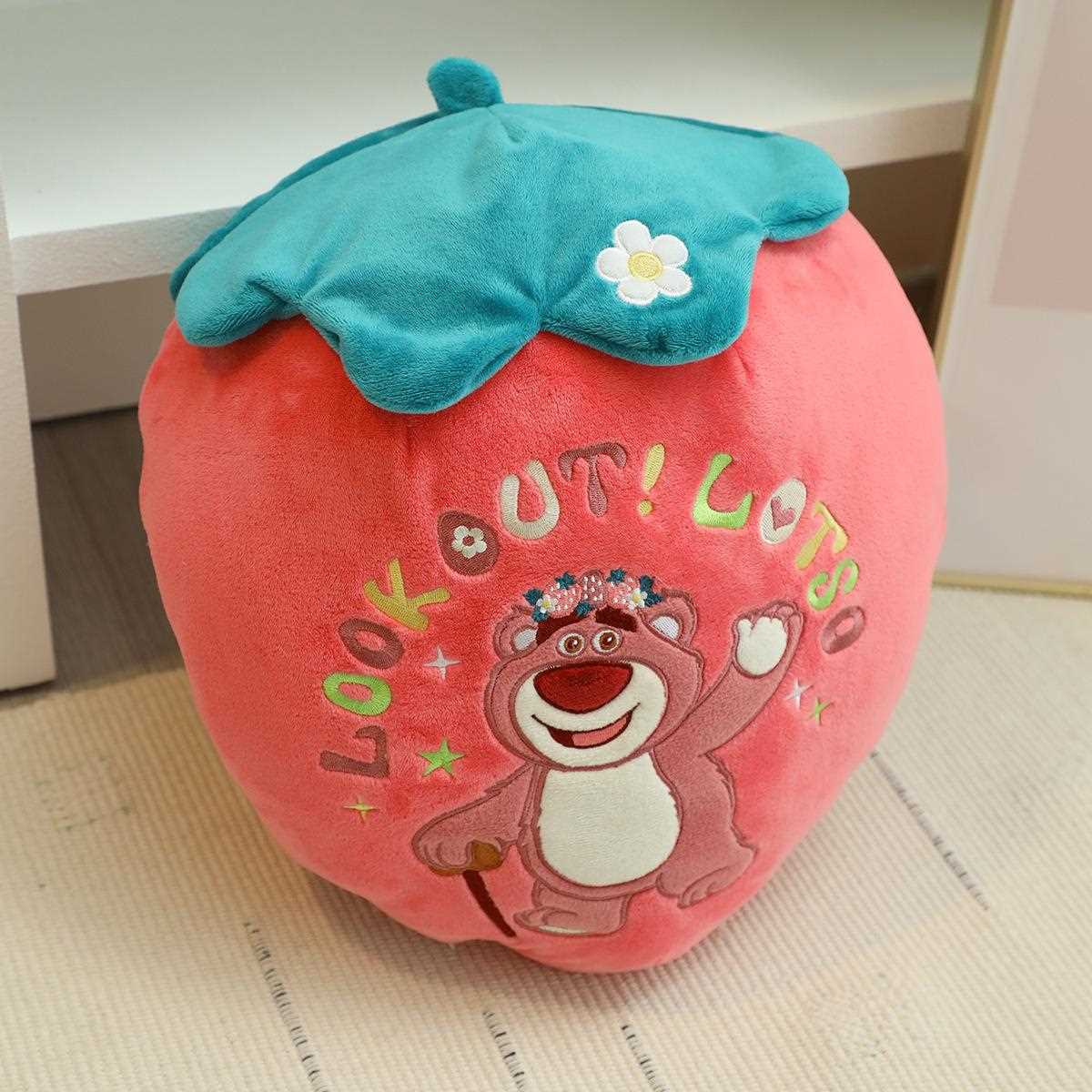 直销新款卡通草莓熊抱枕毯子二合一两用办公室午睡靠枕四季便携车