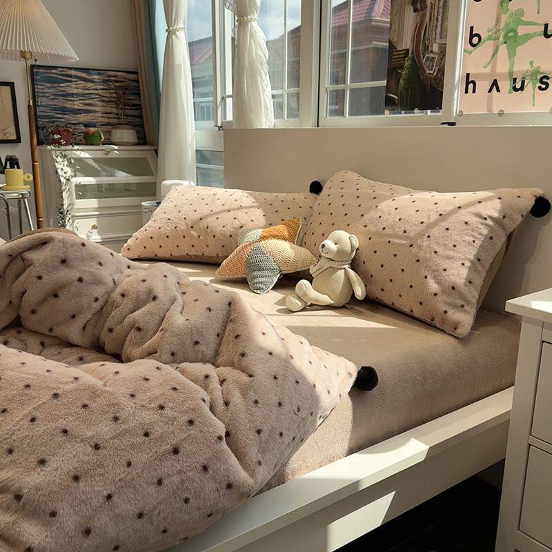 简约球球咖波点冬季加厚保暖兔兔绒牛奶绒四件套珊瑚绒被套三件套