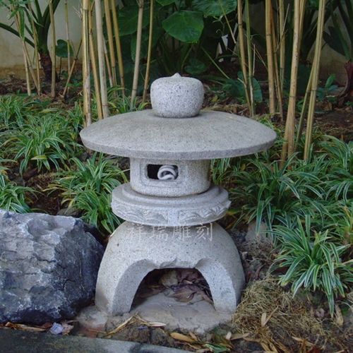 大理石雕石灯笼日式庭院户外照明景观仿古青石头草坪落地灯塔摆件