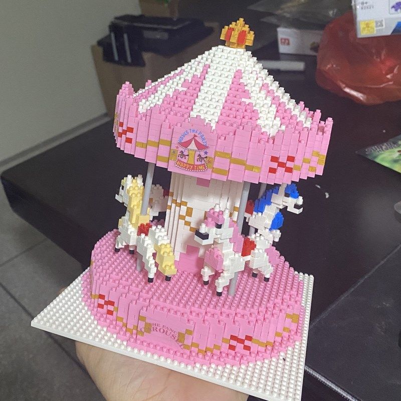 积木拼装女生抓娃娃机女友组装玩具女孩子DIY旋转木马女朋友礼物
