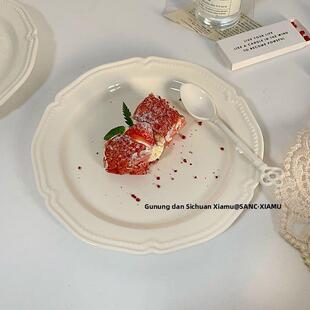 山川夏木 法式米色覆古浮雕花边陶瓷盘ins风简约圆盘甜品盘餐盘