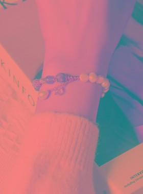 十里间【春色朝暮】甜美气质草莓晶淡水珍珠手链百搭可调节手串