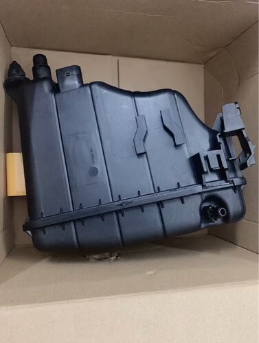 宝马B48副水箱防冻液正品