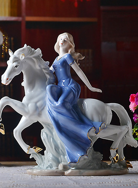 新品包邮 欧式骑马少女 陶瓷工艺品婚房摆件家居装饰品陶瓷人物