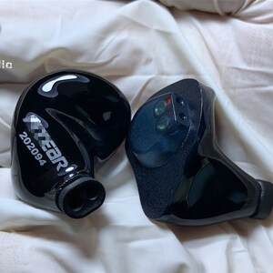 比肩est .两静电耳机