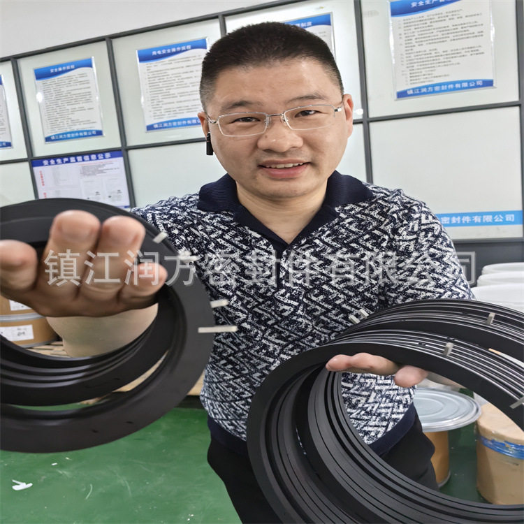 大规格碳纤维四氟耐磨密封环