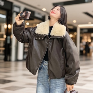 时尚PU皮衣外套女2025冬季大毛领加厚保暖内胆羊羔毛翻领短款外套