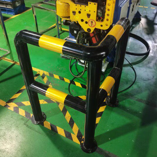 道路隔离栏杆M型防护栏U形桩钢管挡车器u型钢管护栏车位防撞护栏