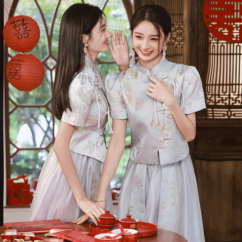 速发灰禾新中式伴娘服2024秋冬新款色国风姐妹团礼服改良秀中裙