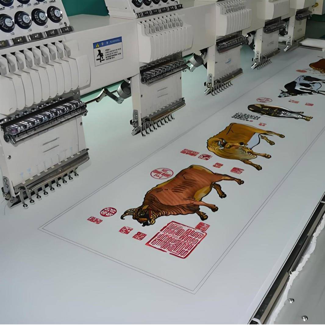 中国高速智能电脑刺绣机高产高精毛巾亮片绣花机双色飞织电绣机