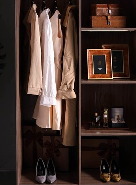 【八度空间】咖色系衣帽间衣柜卧室装饰品摆件样板房间软装陈列