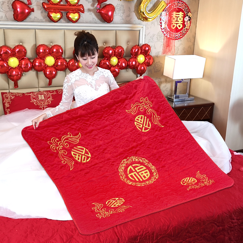 结婚新娘坐福垫新款坐福小被子床上婚礼出嫁男方婆家坐垫刺绣喜