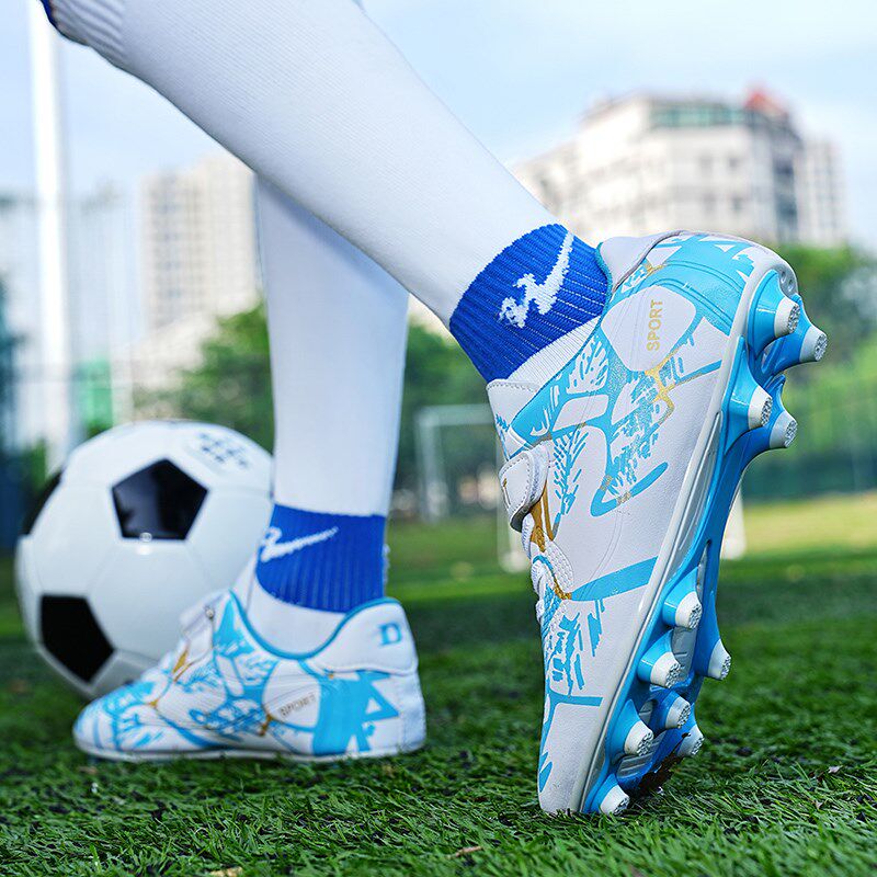 男童足球鞋2025夏季新款TF长钉儿童魔术贴金色运动训练鞋学生球鞋