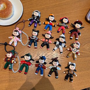 包包挂件高级感韩国超火小人娃娃卡通G挂饰可爱玩偶公仔小礼品潮