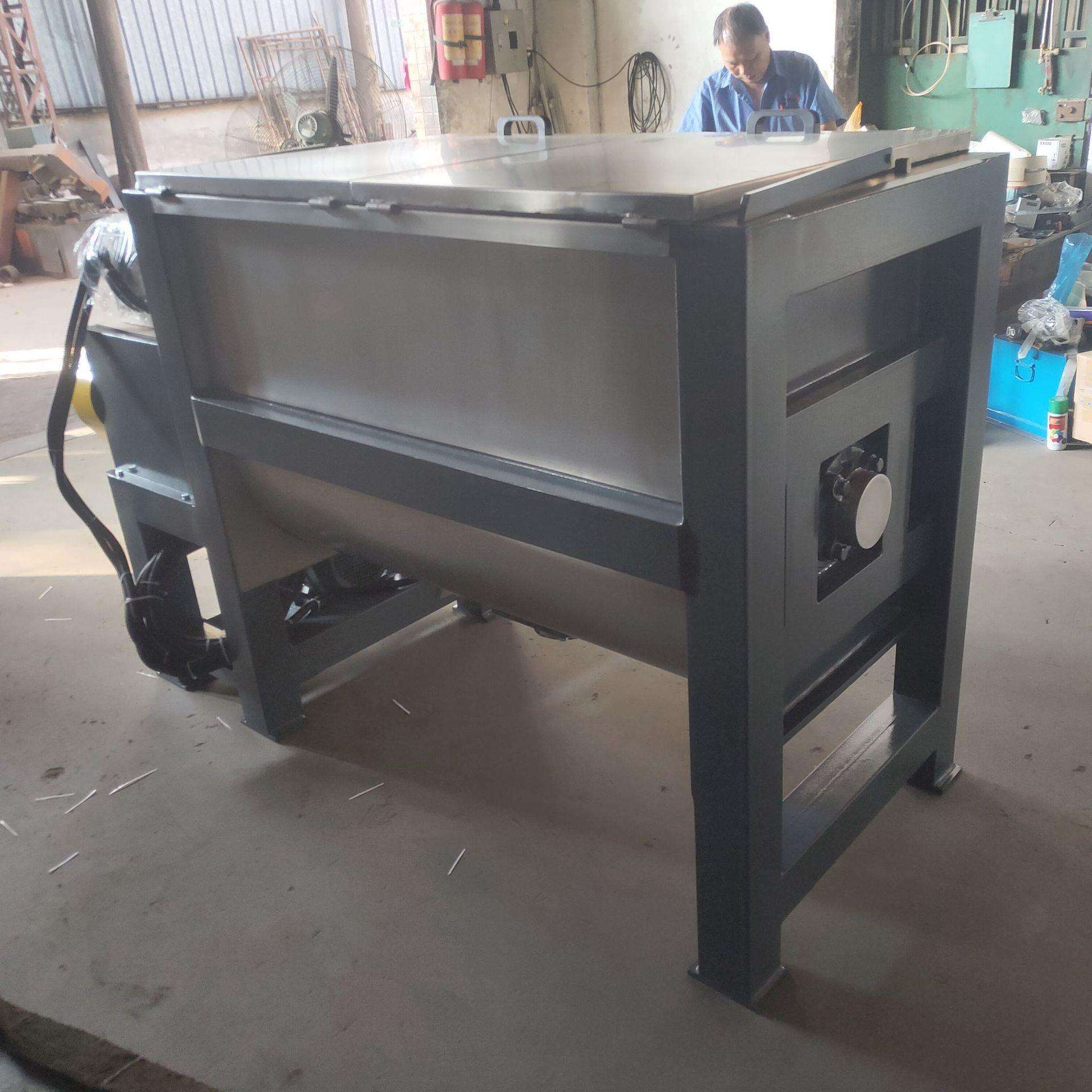 东莞大型卧式塑料搅拌机粉料搅拌机混合加热搅拌机不锈钢搅拌机