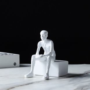 现代北欧极简树脂艺术人物人像雕塑思考者拉屎者摆件家居软装饰品