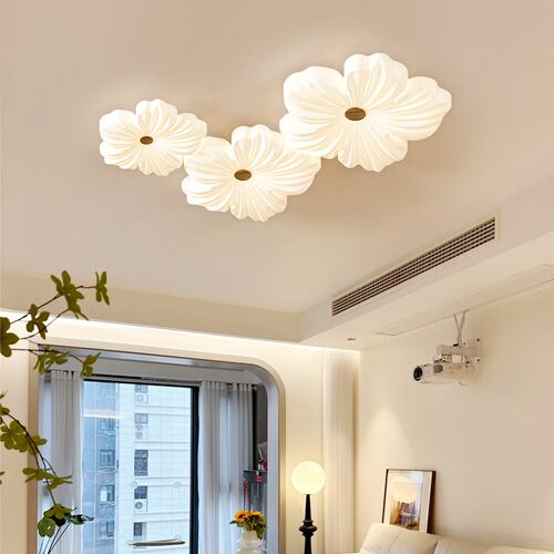 奶油风花瓣吸顶灯儿童女儿房吸顶房间主卧LED灯简约北欧灯