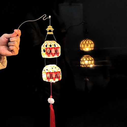 顺便买卖结婚喜字手提发光竹编小灯笼伴娘姐妹团婚礼接亲拍摄道具