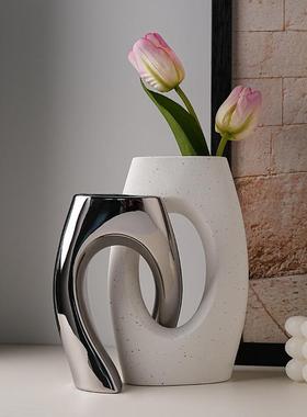 贝汉时20230725尚轻奢异形交叉管陶瓷花瓶美花软装家器装饰酒柜居