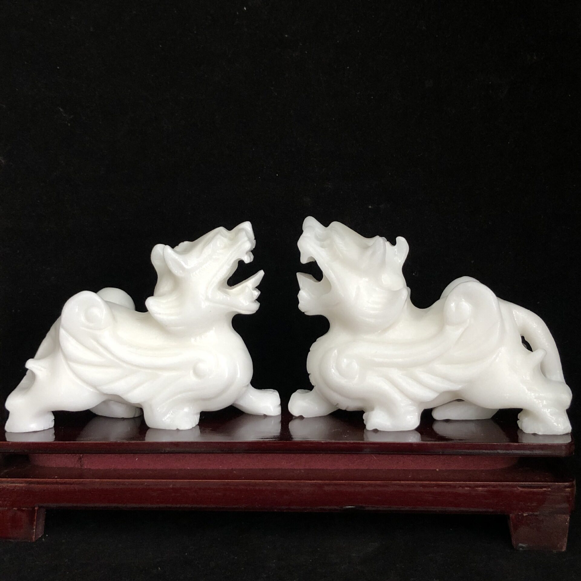 阿富汗白玉貔貅摆件家庭客厅办公室汉白玉皮休玄关摆件工艺品