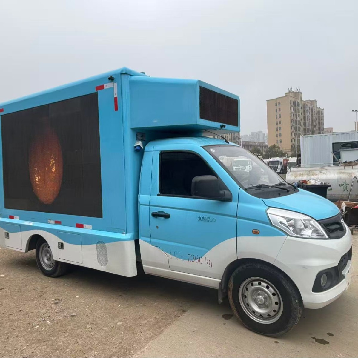 带LED屏推广舞台车 多功能宣传广告车宣传车舞台车