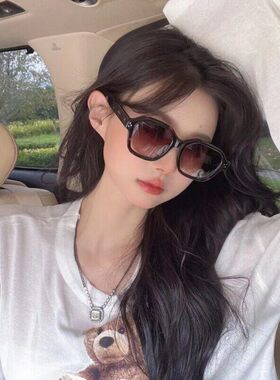 韩版墨镜女紫色时尚复古高级感显瘦潮牌防晒开车旅行辣妹太阳镜男