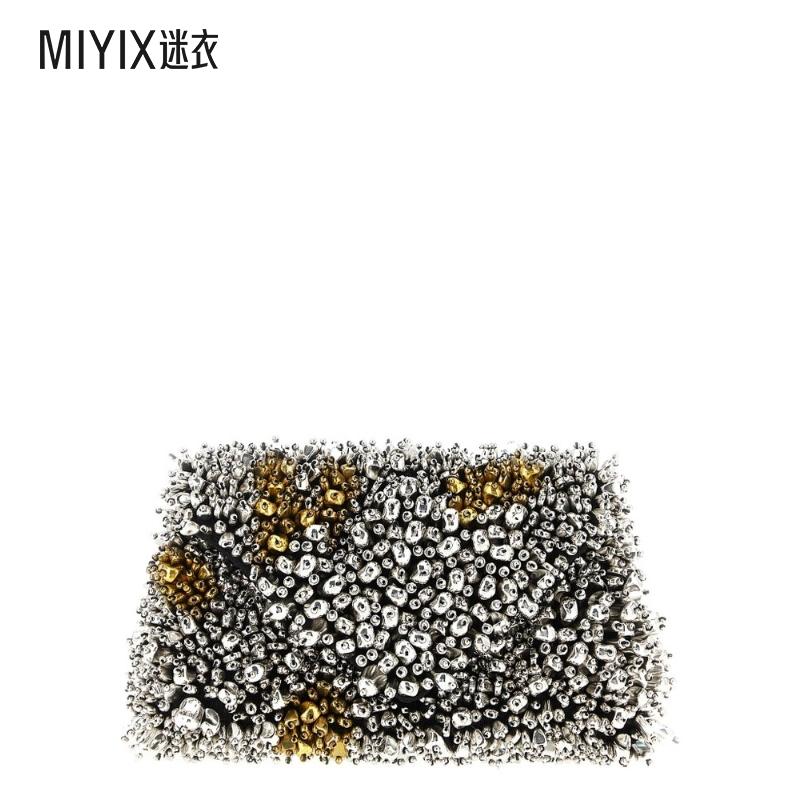 [秋冬新品]Dries Van Noten 裝飾信封手拿包女款 迷衣时尚