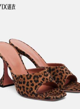 Amina Muaddi 女款Lupita 95 豹纹绒面革凉拖 迷衣时尚