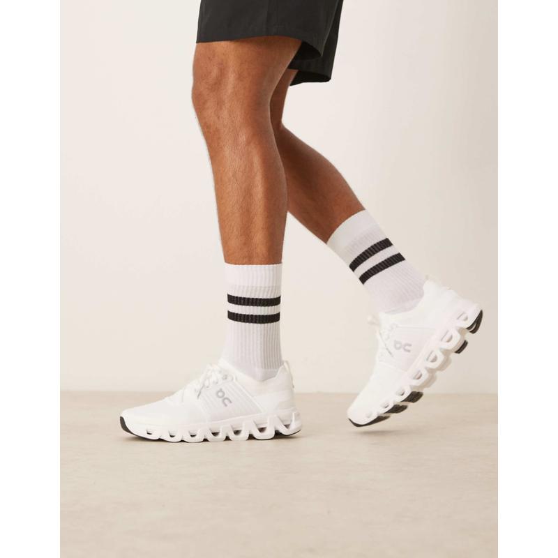 On 男士 运动鞋 Cloudswift 4 running 训练鞋(白色)