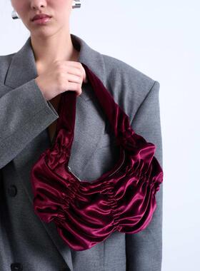 Topshop 女士 单肩包 Saphire 皱褶天鹅绒紫红色肩包