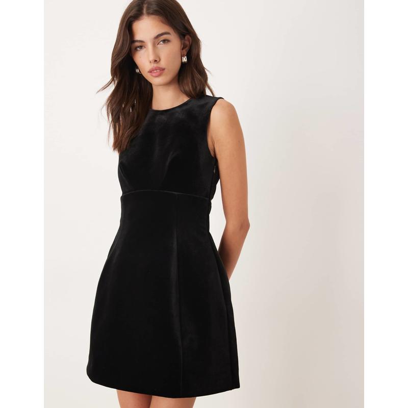 Nobody's Child 女士 短款连衣裙