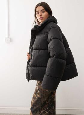 Weekday 女士 大衣 宽松款蓬松大衣(黑色)