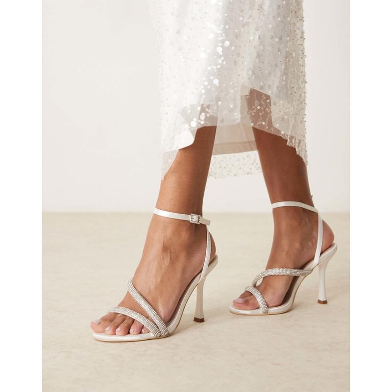 Be Mine 女士 凉鞋 Nadia straps 高跟绸缎凉鞋(米白色)
