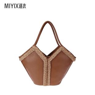 早秋新品 Curly Borsa Calella 女款 Trims 毛羊皮單肩包 Hereu