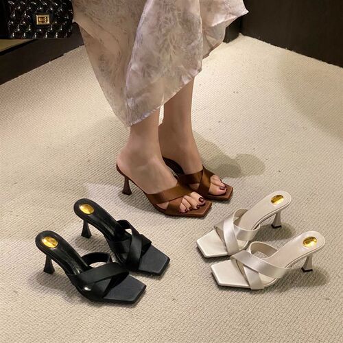 2025夏季新h款外穿中跟凉拖气质高跟细跟交叉带方头绸缎面拖鞋女
