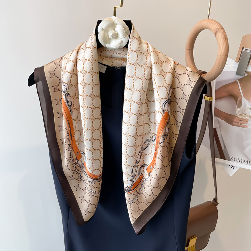 小方巾丝巾女春秋冬季n2022新款搭配衬衫护颈饰围脖子薄围巾70x70