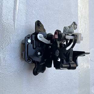 16款 五菱征程尾门锁体 后盖锁总成 后备箱尾盖锁体 后门锁块